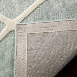 Safavieh Kids SFK906 Hand Tufted Area Rug - Safavieh -Kids’ Furniture Store GUEST b4973201 f6ba 4646 9a19 cb0313bdf1b0