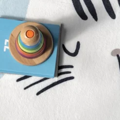 NuLOOM Adalynn Sleepy Cat Kids Machine Washable Area Rug -Kids’ Furniture Store GUEST d165f8e3 1958 4ec2 985e 9adf46dd0568